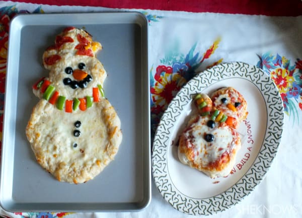 make a snowman pizza