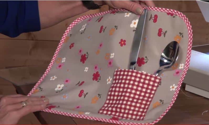 how to sew a placemat